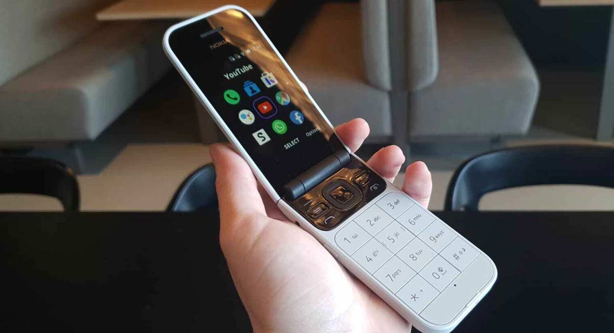 4G flip phone with latest features from Nokia